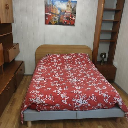 Studio Independant Dans Un Maison Διαμέρισμα Σαιν-Ντενί Εξωτερικό φωτογραφία
