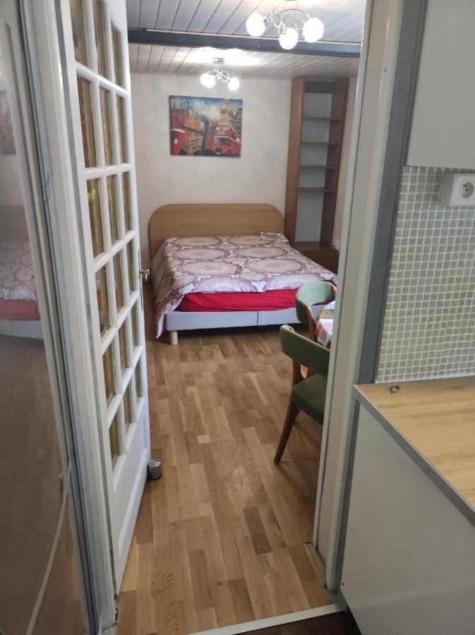 Studio Independant Dans Un Maison Διαμέρισμα Σαιν-Ντενί Εξωτερικό φωτογραφία